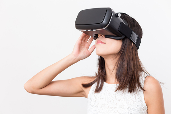 Image of VR headset usage examples
